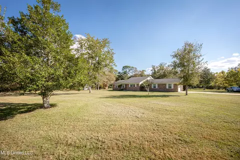 5917 Old Spanish Trl, Ocean Springs, MS 39564