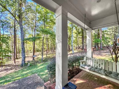 Exterior - 520 E Point Dr, Brandon, MS 39047 photo 6 of 12