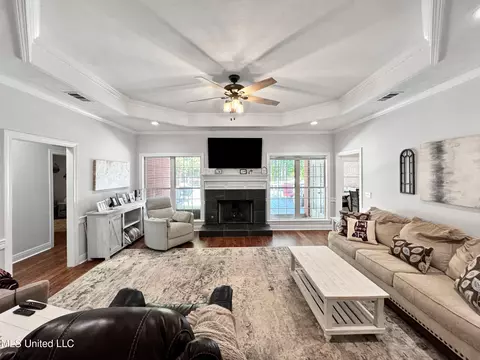 Living - 520 E Point Dr, Brandon, MS 39047 photo 2 of 3