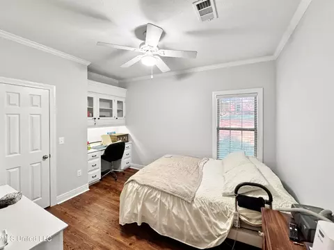 Bedroom - 520 E Point Dr, Brandon, MS 39047 photo 3 of 3