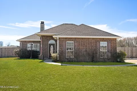 89 Navajo Dr, Picayune, MS 39466