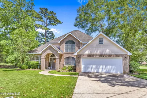 7910 Lanai Court Ct, Diamondhead, MS 39525