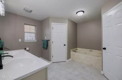7534 Ally Cv, Walls, MS 38680 photo 15