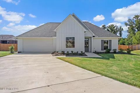 706 Autumn Hl, Madison, MS 39110