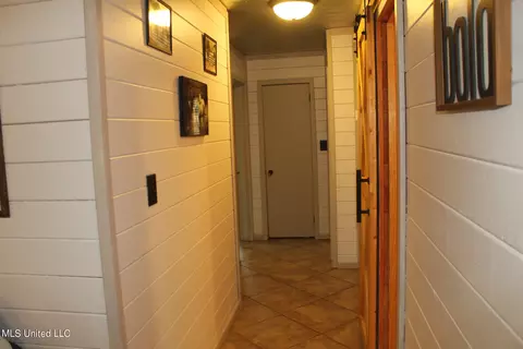 Entry Way - 1728 Scr 86, Mize, MS 39116 photo 2 of 3