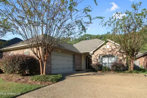 317 Westwood Pl, Brandon, MS 39042