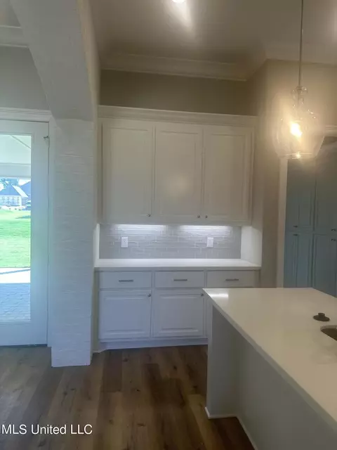 Kitchen - 400 Old Maple Cv, Madison, MS 39110 photo 1 of 2