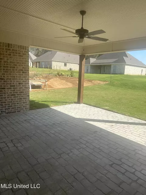 Exterior - 400 Old Maple Cv, Madison, MS 39110 photo 2 of 3