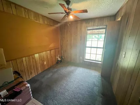 Bedroom - 1997 Vernal River Rd, Lucedale, MS 39452 photo 4 of 7