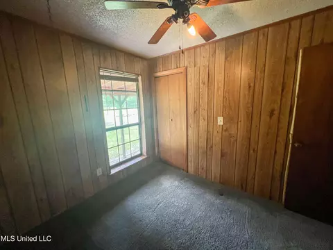 Bedroom - 1997 Vernal River Rd, Lucedale, MS 39452 photo 5 of 7