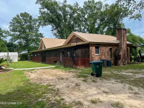 Exterior - 1997 Vernal River Rd, Lucedale, MS 39452 photo 7 of 10