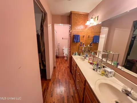 Bath - 1997 Vernal River Rd, Lucedale, MS 39452 photo 1 of 4