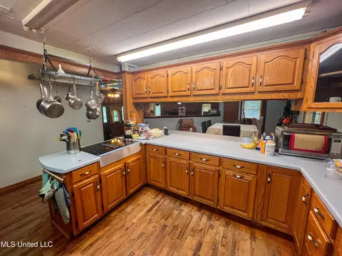 Kitchen - 1997 Vernal River Rd, Lucedale, MS 39452 photo 2 of 3