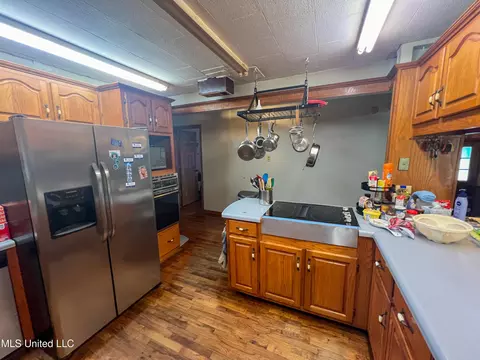 Kitchen - 1997 Vernal River Rd, Lucedale, MS 39452 photo 3 of 3