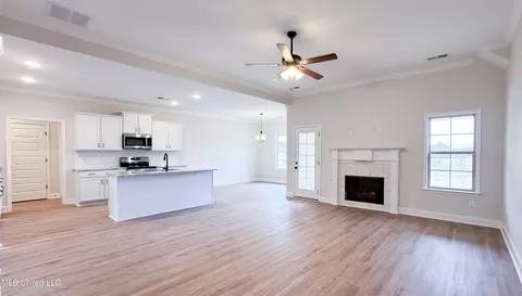 3931 Winter Pointe Dr, Olive Branch, MS 38654 photo 7