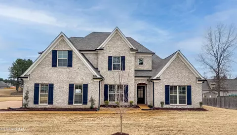 3931 Winter Pointe Dr, Olive Branch, MS 38654