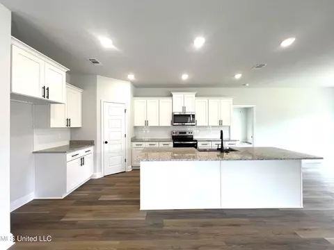 Kitchen - 13565 Sarus Dr, Vancleave, MS 39565 photo 2 of 2