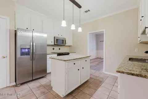 524 Cliffview Dr, Brandon, MS 39047 photo 8