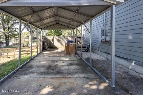 8819 Howling Fox Cv, Hernando, MS 38632 photo 5