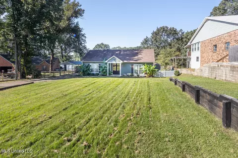 8819 Howling Fox Cv, Hernando, MS 38632