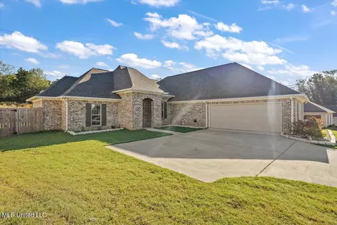 205 Oakmont Dr, Clinton, MS 39056