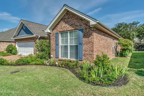 Exterior - 219 Terrace Dr, Brandon, MS 39042 photo 6 of 9