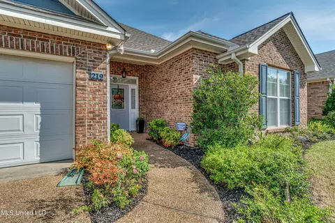 Exterior - 219 Terrace Dr, Brandon, MS 39042 photo 1 of 9