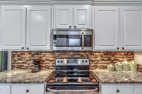 Kitchen - 219 Terrace Dr, Brandon, MS 39042 photo 1 of 8