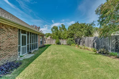 Exterior - 219 Terrace Dr, Brandon, MS 39042 photo 7 of 9