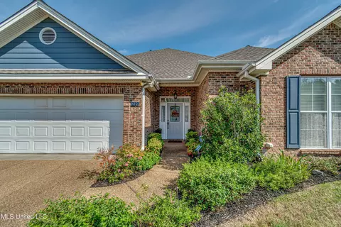 219 Terrace Dr, Brandon, MS 39042