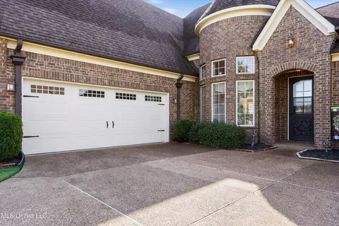 3217 S Emery Cir, Nesbit, MS 38651 photo 3