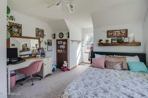 Bedroom - 6220 Mccormack Rd, Moss Point, MS 39562 photo 8 of 9