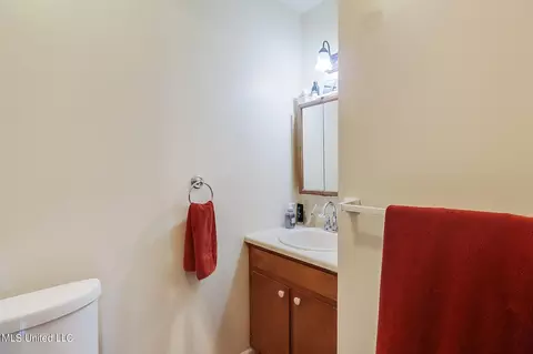 Bath - 6220 Mccormack Rd, Moss Point, MS 39562 photo 1 of 4
