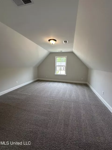 Bedroom - 1009 Collie Dr, Hernando, MS 38632 photo 2 of 4