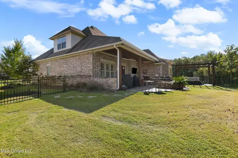 Exterior - 1404 Ruby Pointe, Flowood, MS 39232 photo 11 of 20