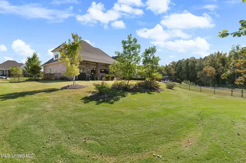 Exterior - 1404 Ruby Pointe, Flowood, MS 39232 photo 13 of 20
