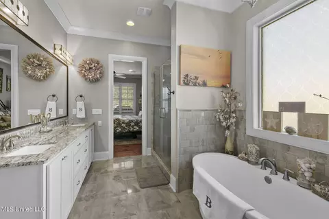 Bath - 1404 Ruby Pointe, Flowood, MS 39232 photo 7 of 9