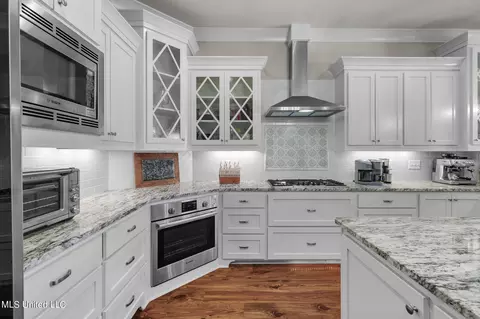 Kitchen - 1404 Ruby Pointe, Flowood, MS 39232 photo 4 of 8