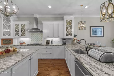 Kitchen - 1404 Ruby Pointe, Flowood, MS 39232 photo 7 of 8