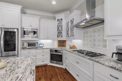 Kitchen - 1404 Ruby Pointe, Flowood, MS 39232 photo 8 of 8