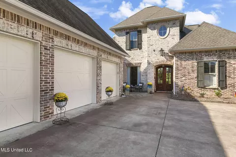 Exterior - 1404 Ruby Pointe, Flowood, MS 39232 photo 5 of 20