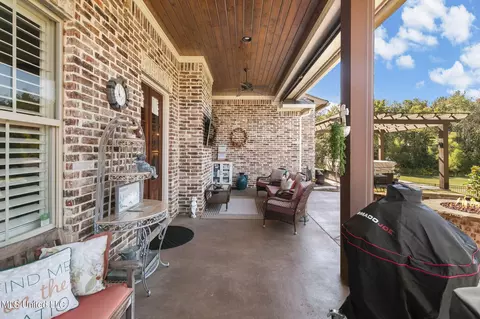 Exterior - 1404 Ruby Pointe, Flowood, MS 39232 photo 9 of 20