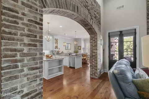 Entry Way - 1404 Ruby Pointe, Flowood, MS 39232 photo 4 of 12