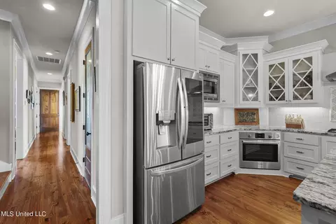 Entry Way - 1404 Ruby Pointe, Flowood, MS 39232 photo 5 of 12