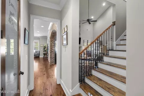 Entry Way - 1404 Ruby Pointe, Flowood, MS 39232 photo 9 of 12