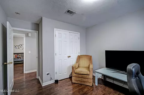 Other - 533 Eaglewood Dr, Florence, MS 39073 photo 8 of 10