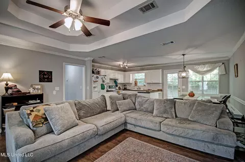 Other - 533 Eaglewood Dr, Florence, MS 39073 photo 4 of 10