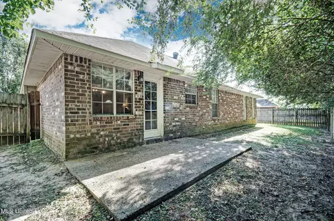 Exterior - 533 Eaglewood Dr, Florence, MS 39073 photo 4 of 5