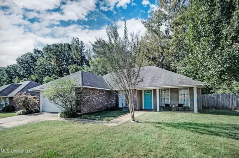 Exterior - 533 Eaglewood Dr, Florence, MS 39073 photo 1 of 5
