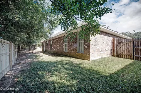 Exterior - 533 Eaglewood Dr, Florence, MS 39073 photo 5 of 5